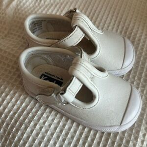 KEDS Mary Jane patent Shoes NWOT Size 2